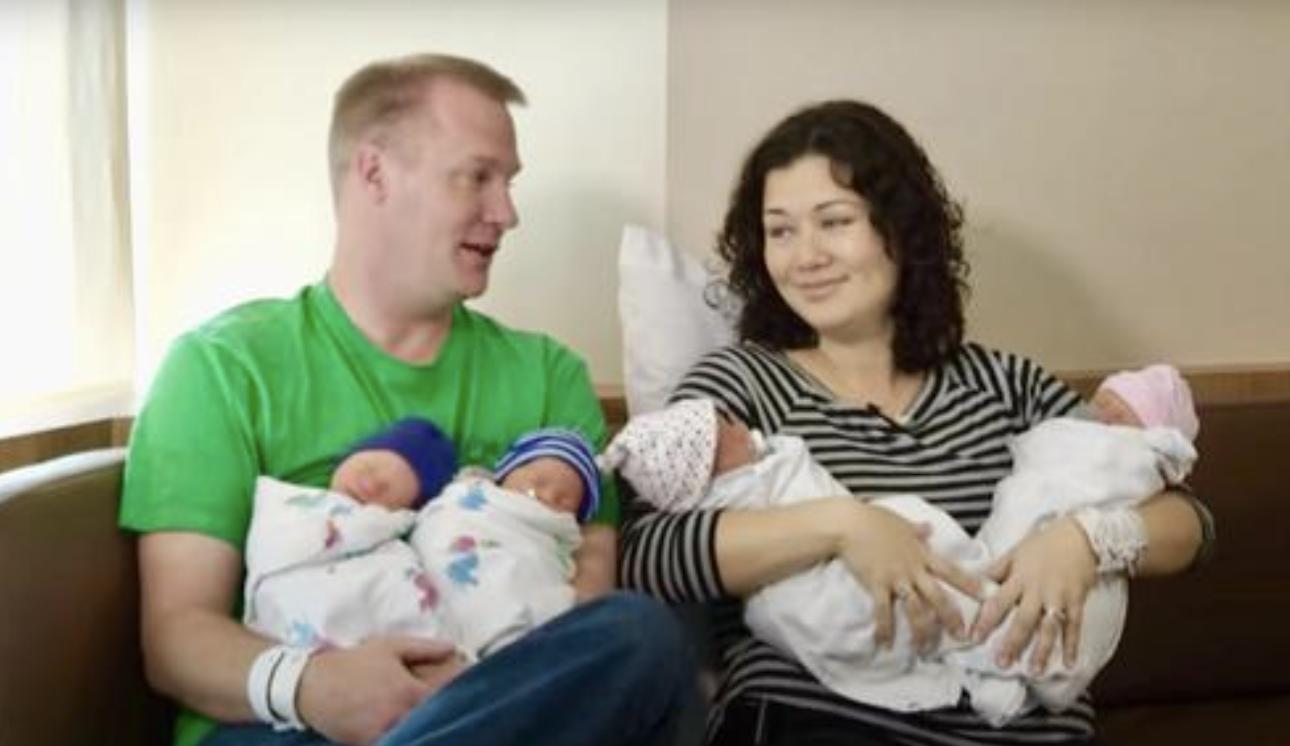 sisters-gave-birth-to-twins-on-same-day-and-babies-both-belong-to-same